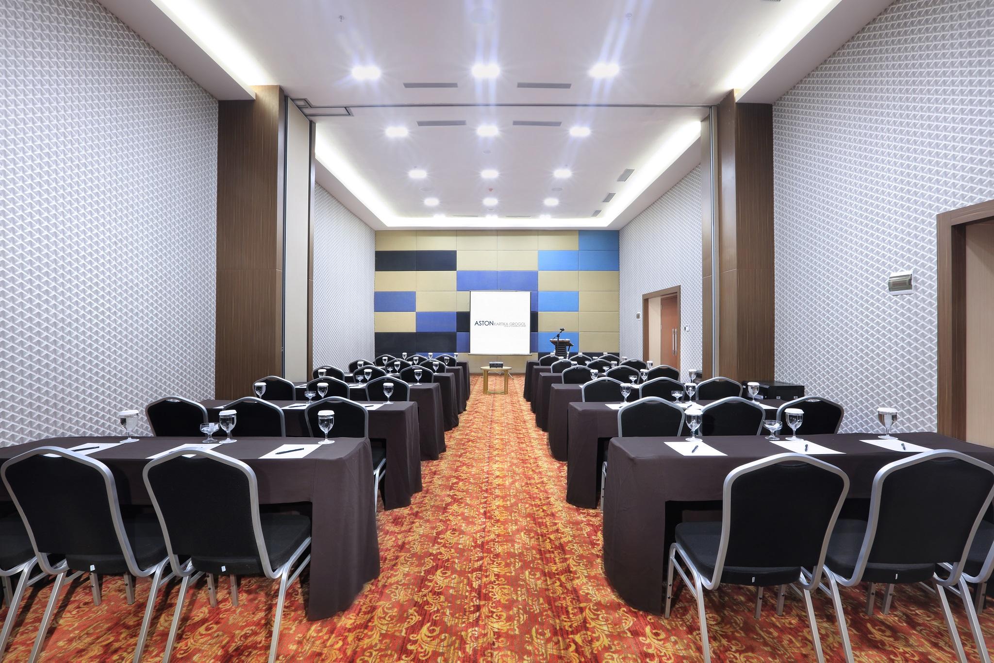 Aston Kartika Grogol Hotel & Conference Center Jakarta Exterior foto