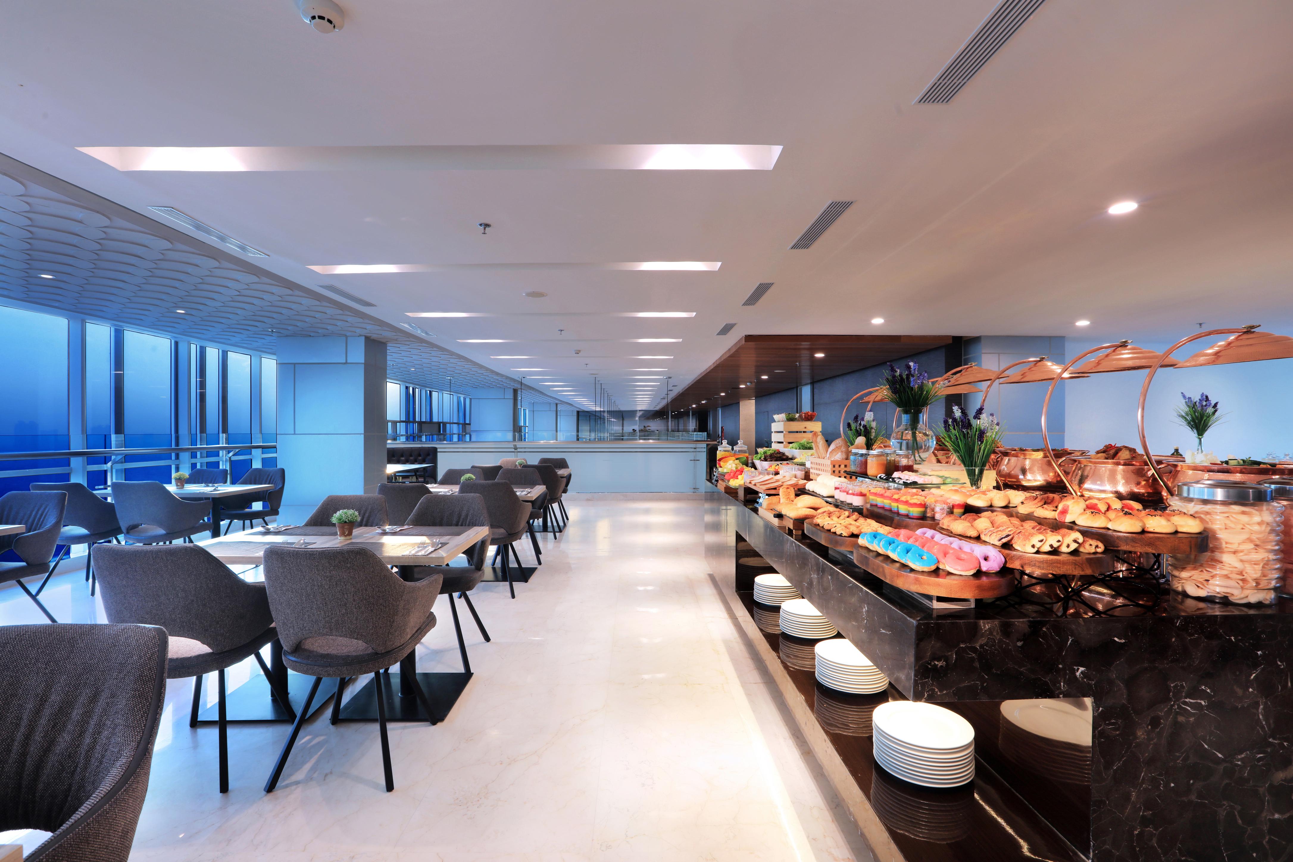 Aston Kartika Grogol Hotel & Conference Center Jakarta Exterior foto