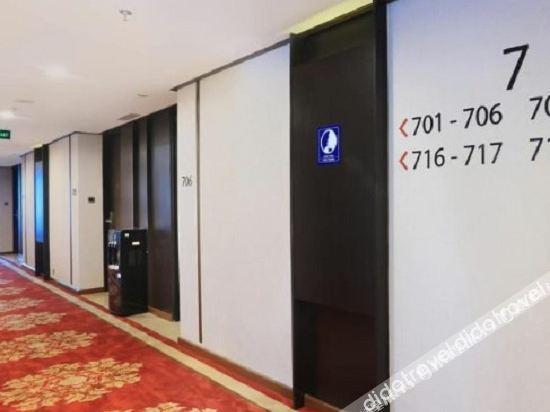 Aston Kartika Grogol Hotel & Conference Center Jakarta Exterior foto