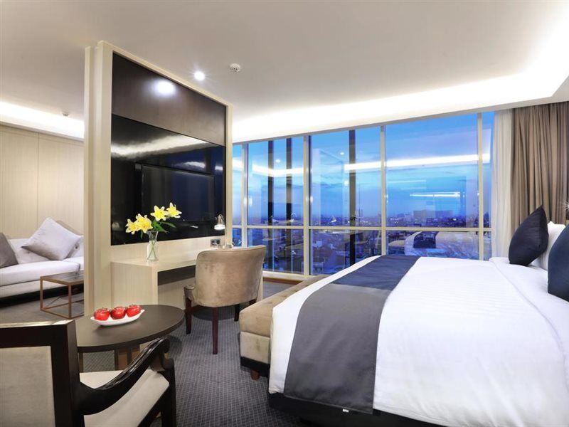 Aston Kartika Grogol Hotel & Conference Center Jakarta Exterior foto